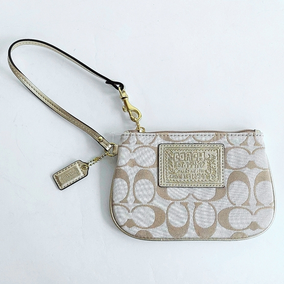 NWOT Coach Beige/Cream Satin Signature With Gold Accent Wristlet - Picture 2 of 9